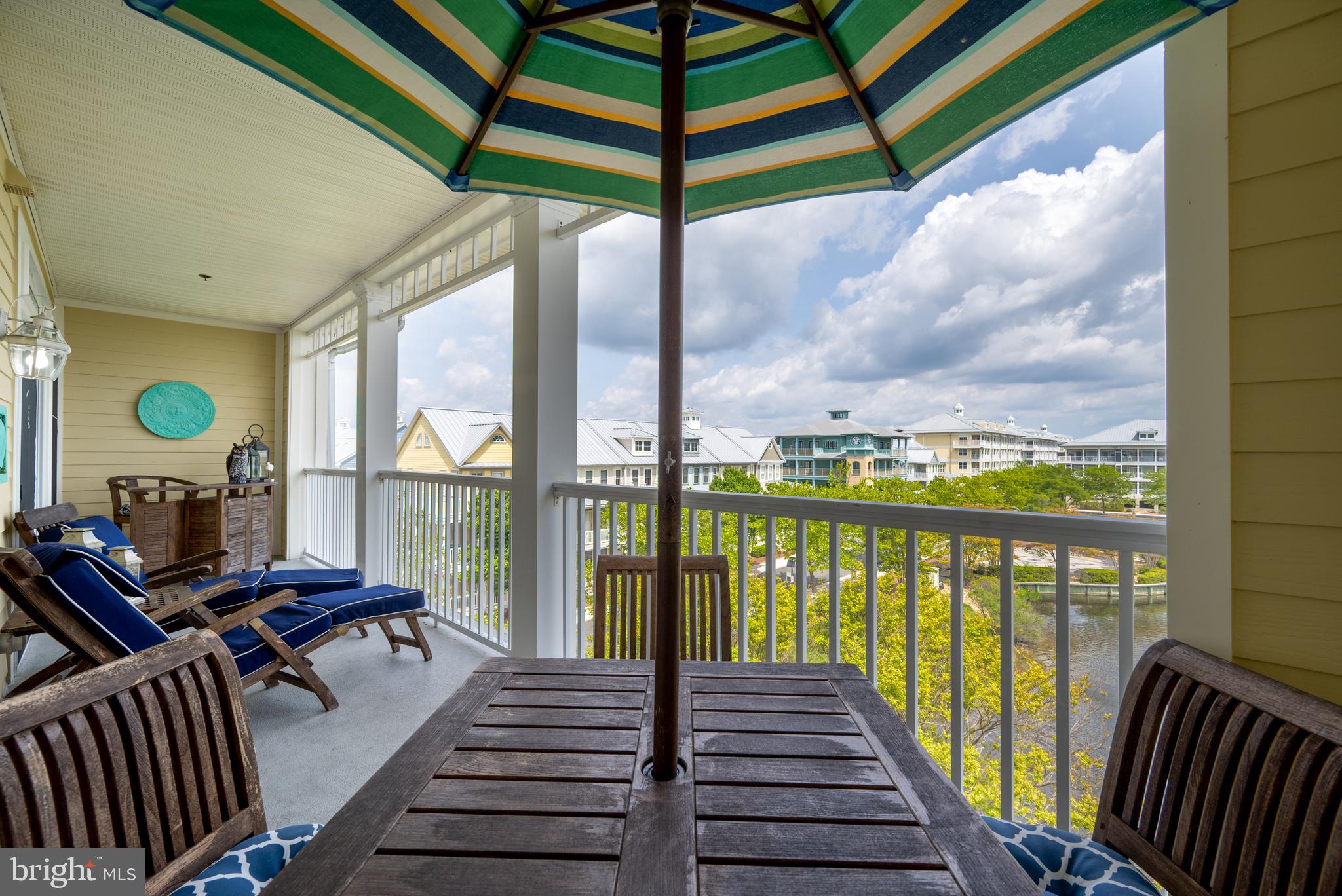 SUNSET ISLAND - Residential