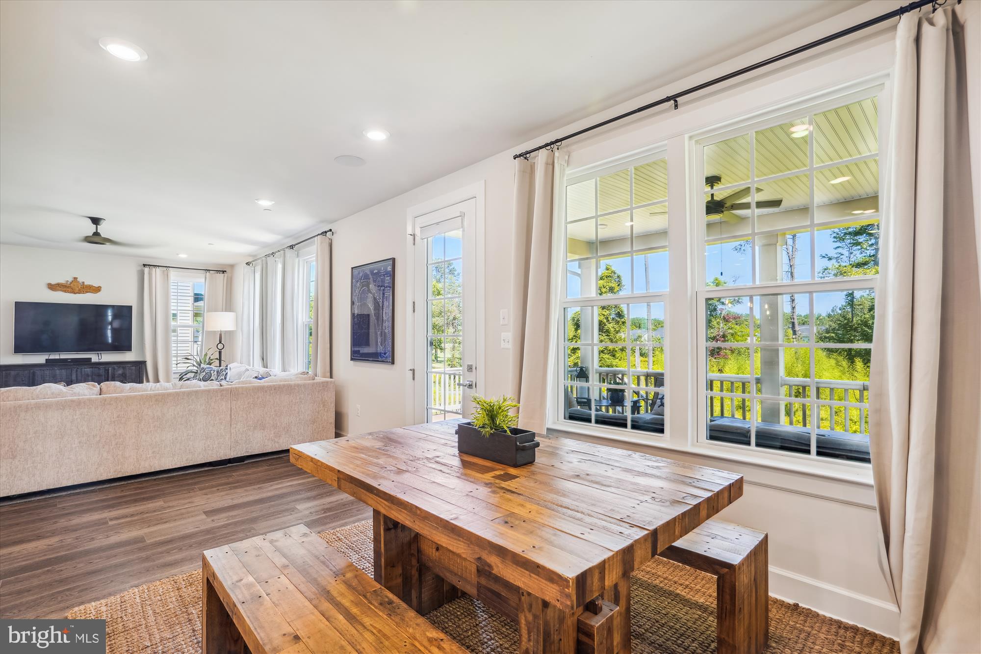 OAK CREEK CLUB - Residential Lease