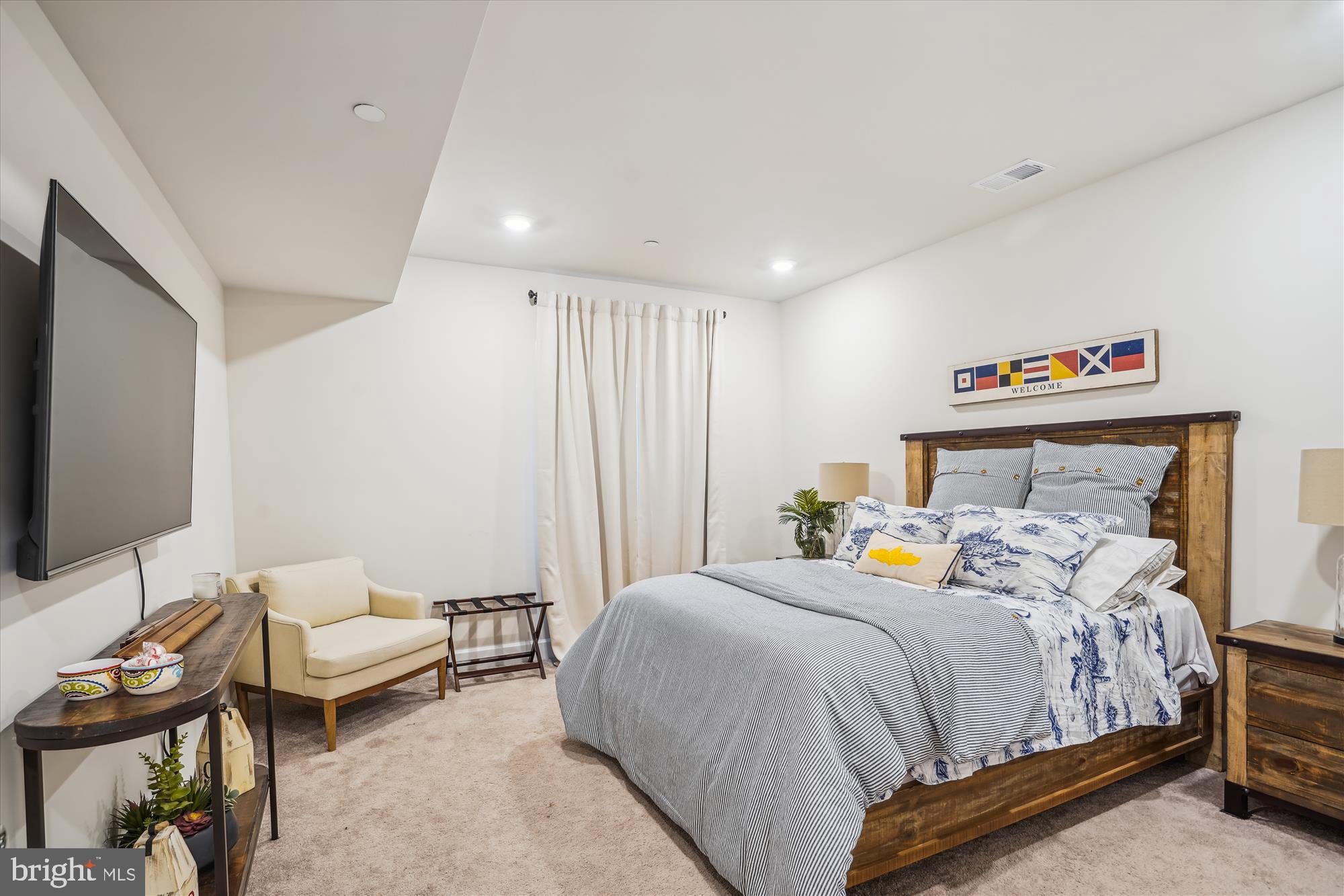 OAK CREEK CLUB - Residential Lease