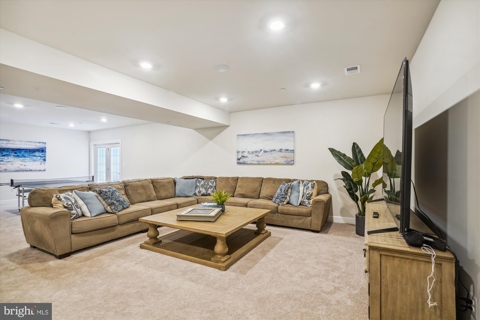 OAK CREEK CLUB - Residential Lease