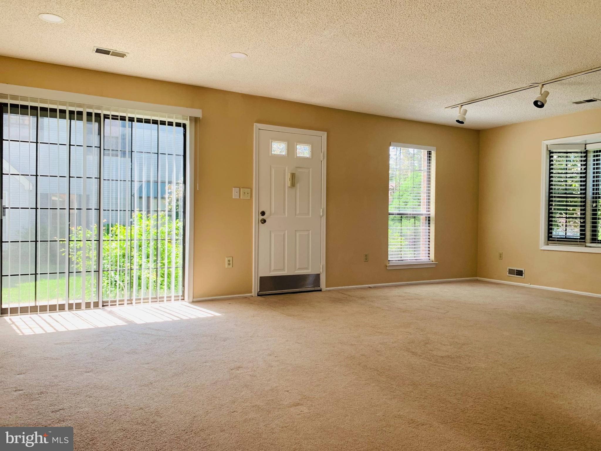 86 ONEILL COURT