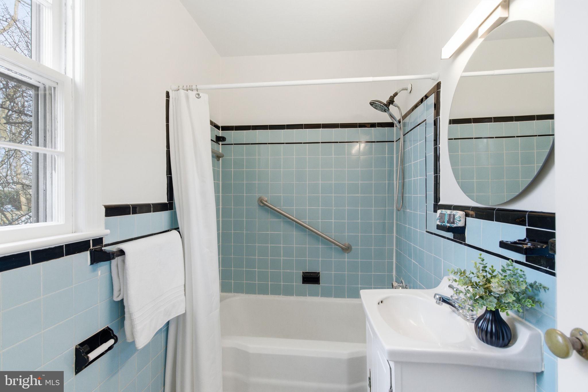 GREENWICH FOREST - Residential