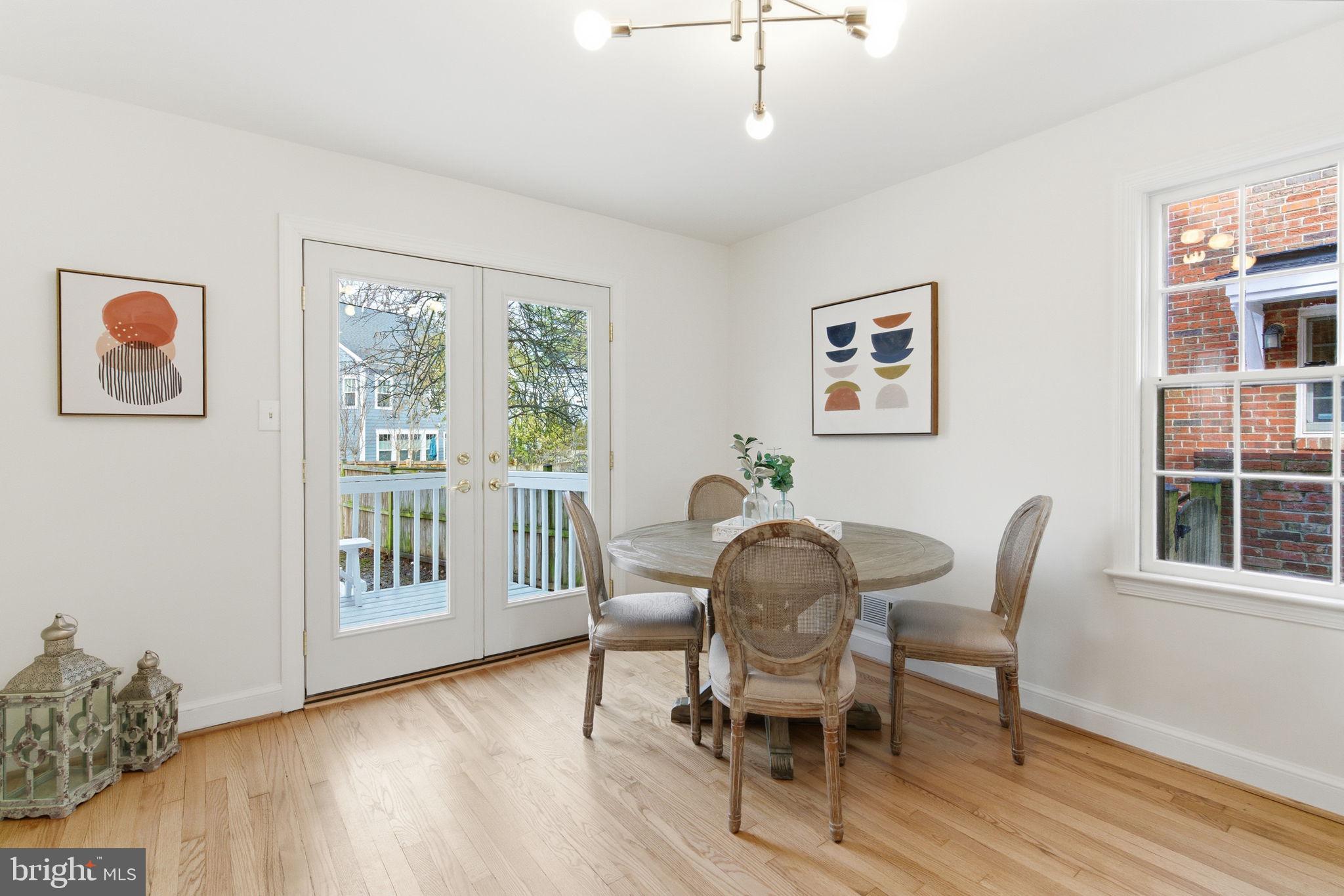 GREENWICH FOREST - Residential