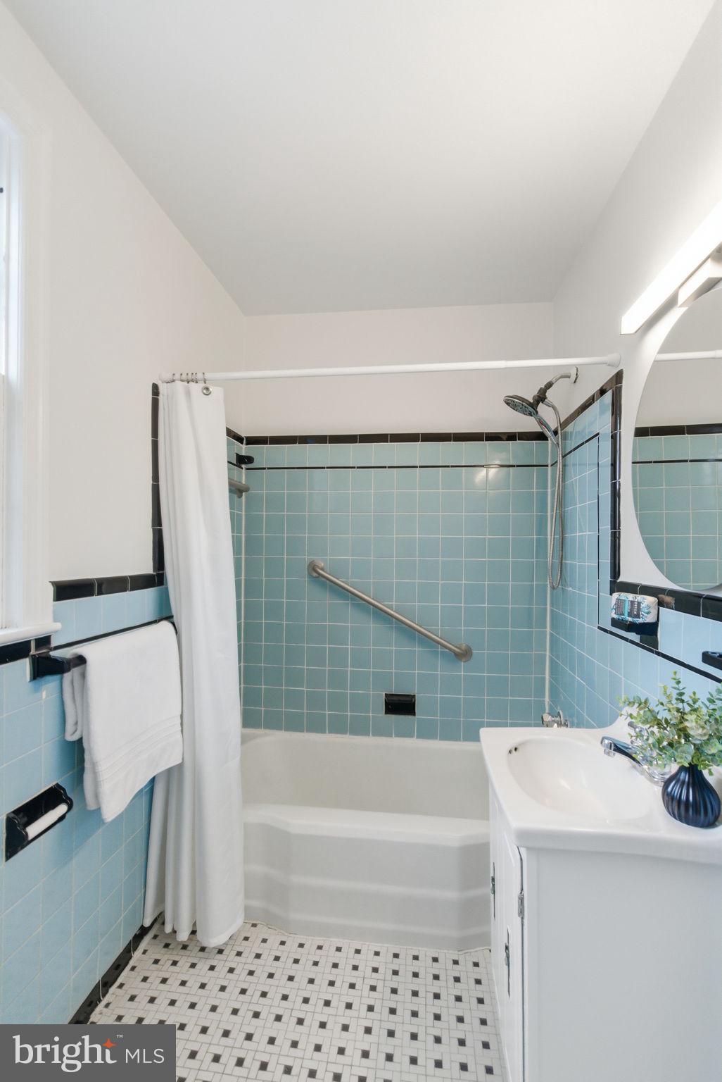 GREENWICH FOREST - Residential