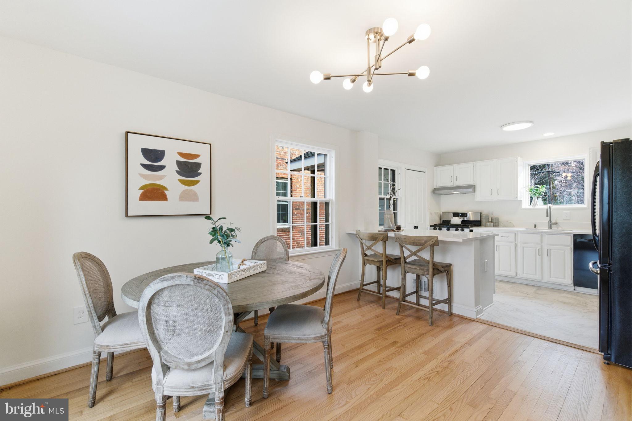 GREENWICH FOREST - Residential