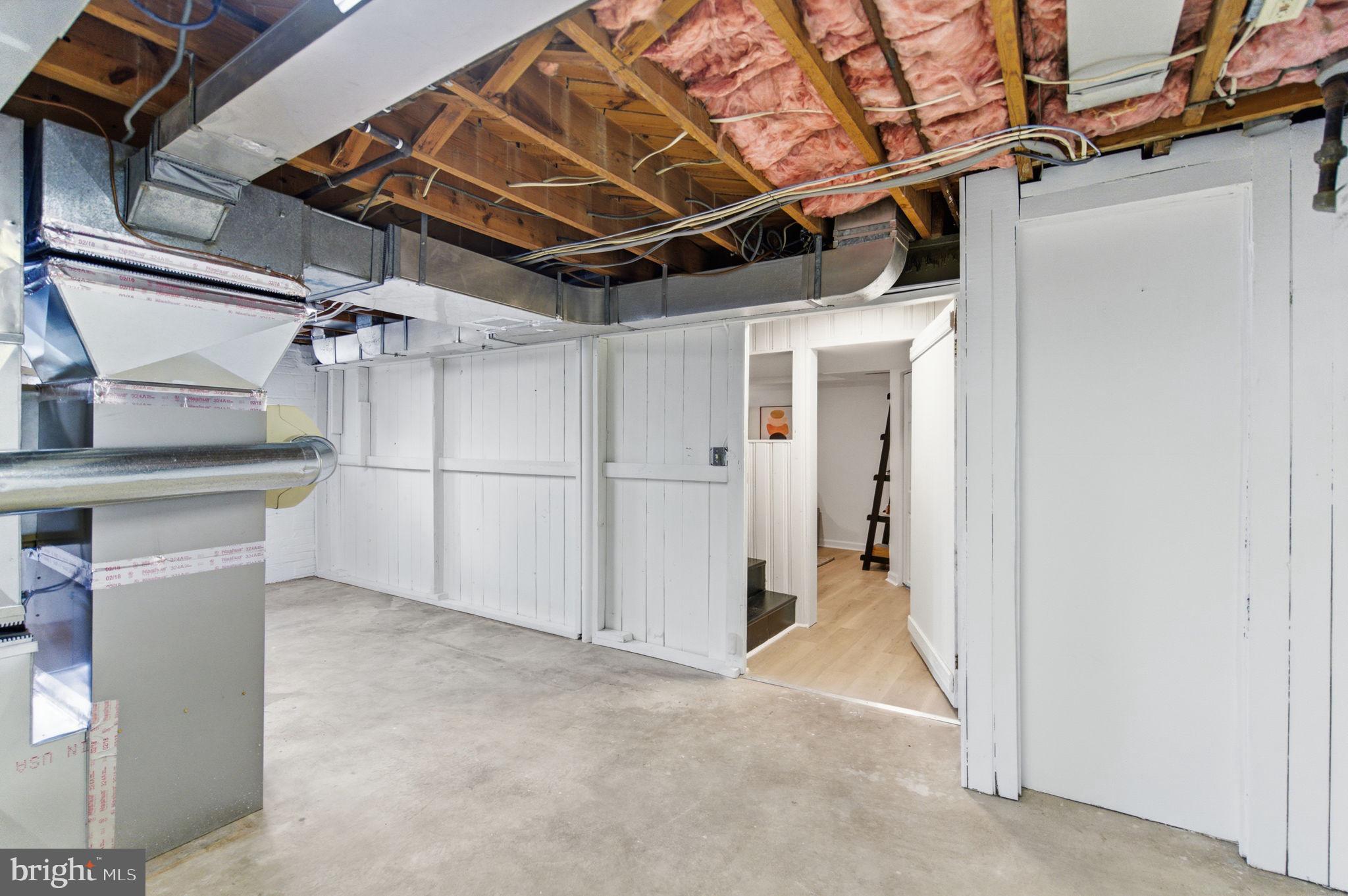 GREENWICH FOREST - Residential