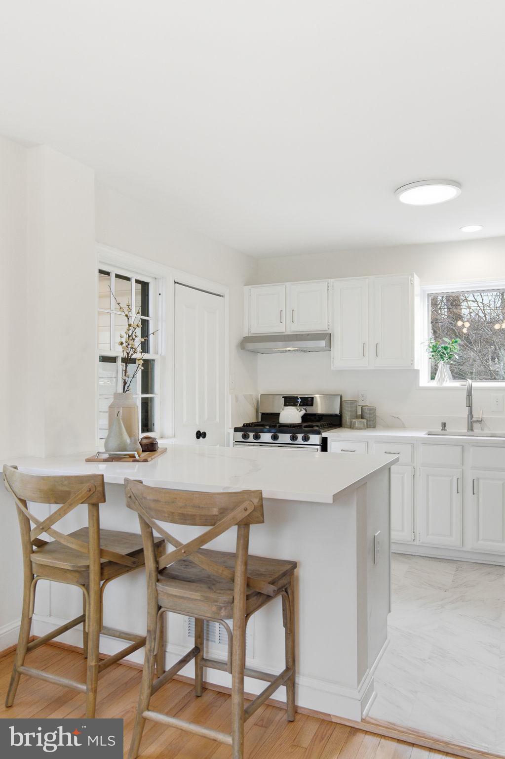 GREENWICH FOREST - Residential