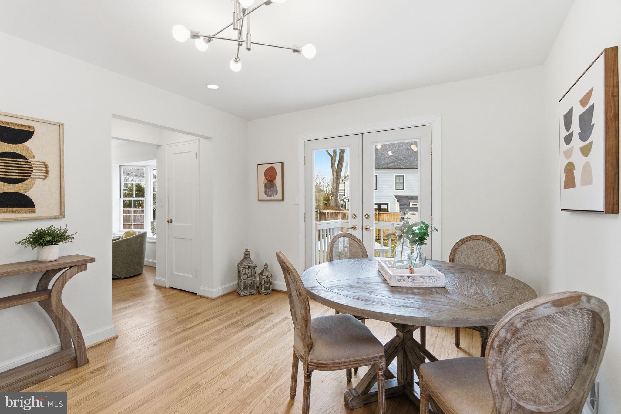 GREENWICH FOREST - Residential