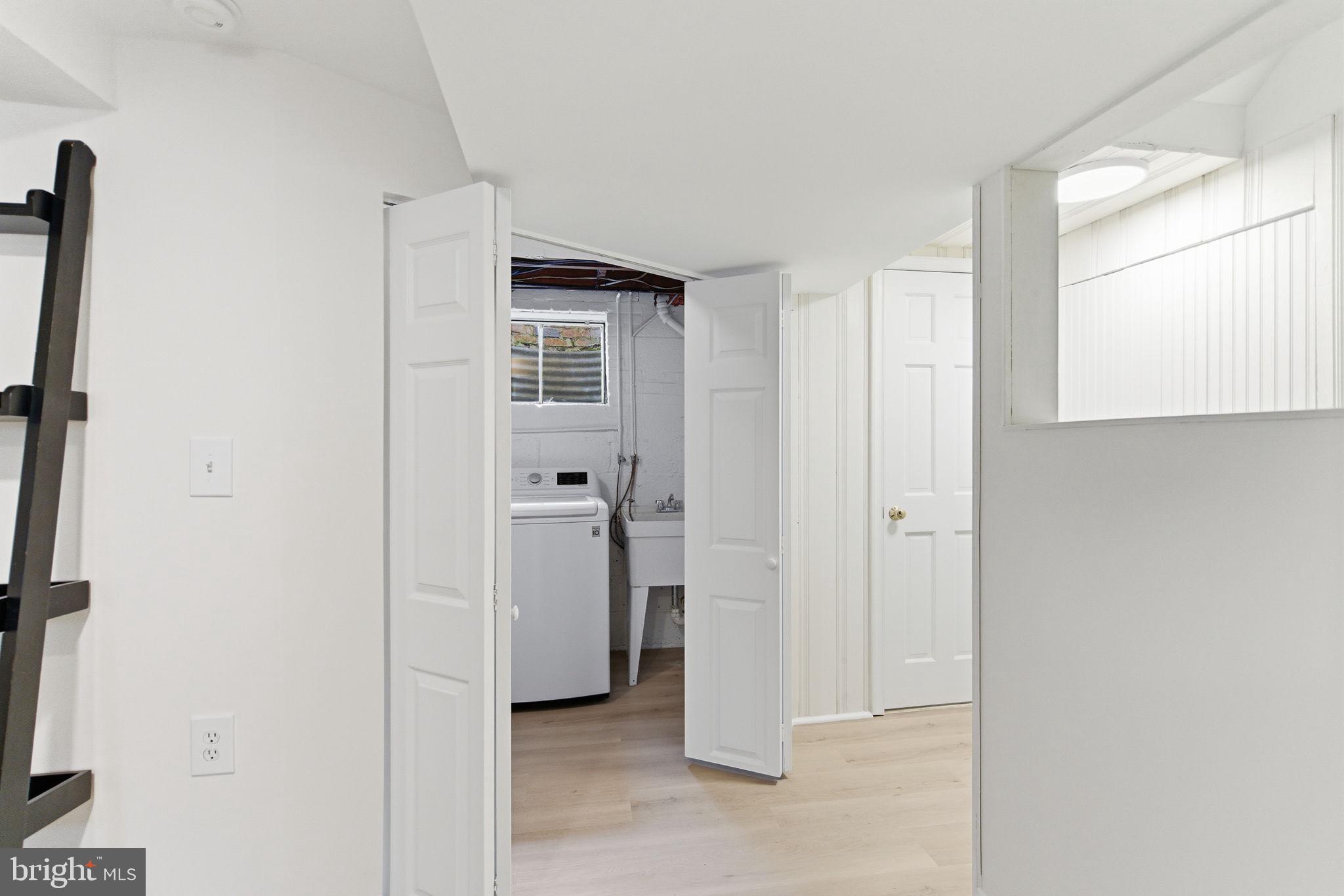 GREENWICH FOREST - Residential