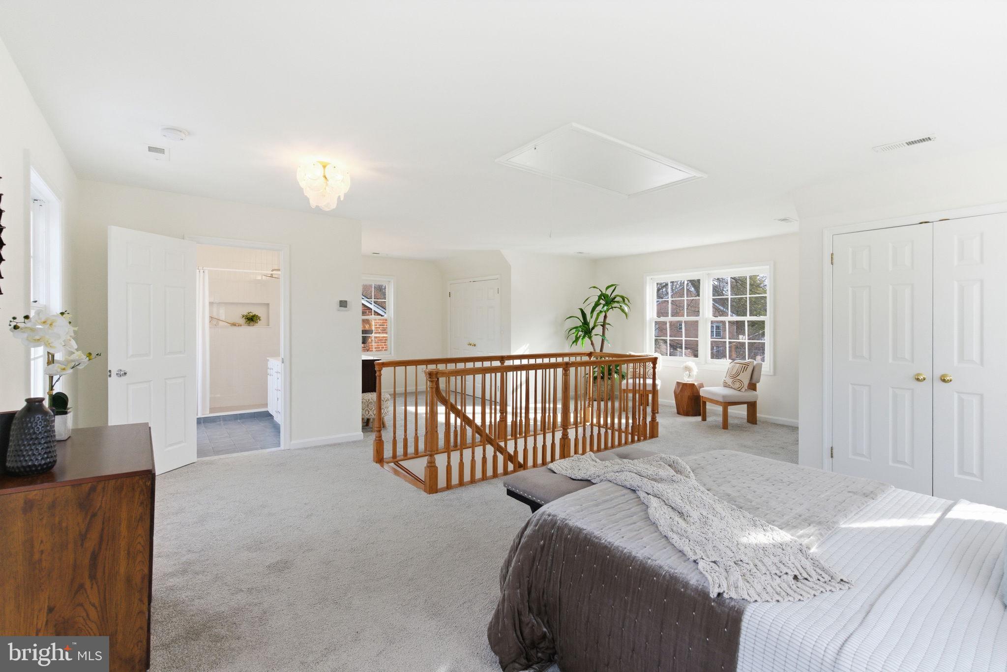 GREENWICH FOREST - Residential