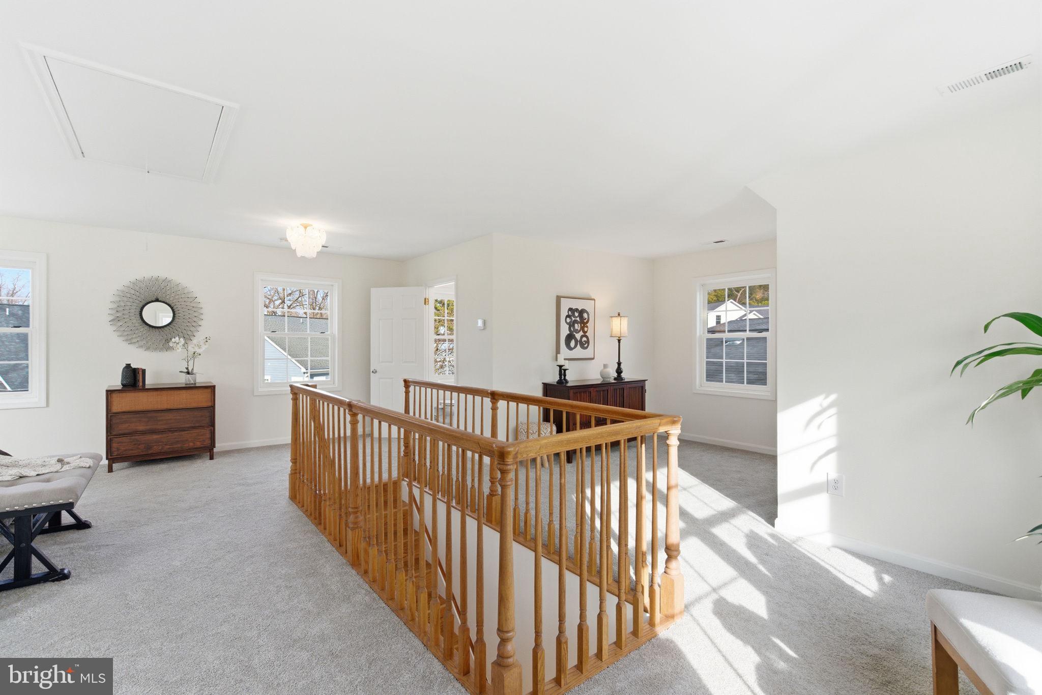 GREENWICH FOREST - Residential