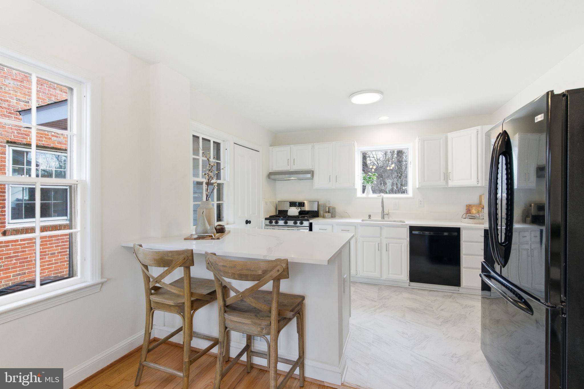 GREENWICH FOREST - Residential