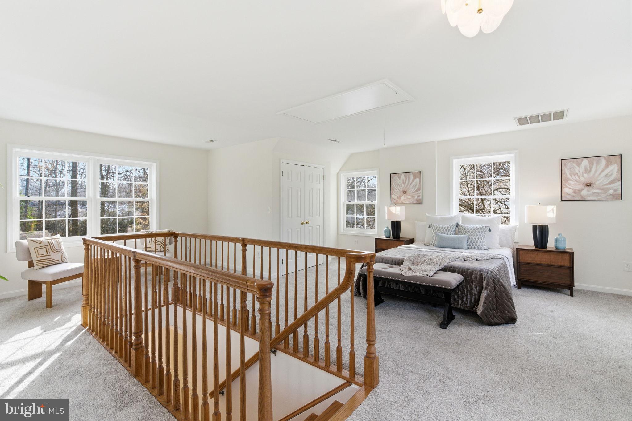 GREENWICH FOREST - Residential