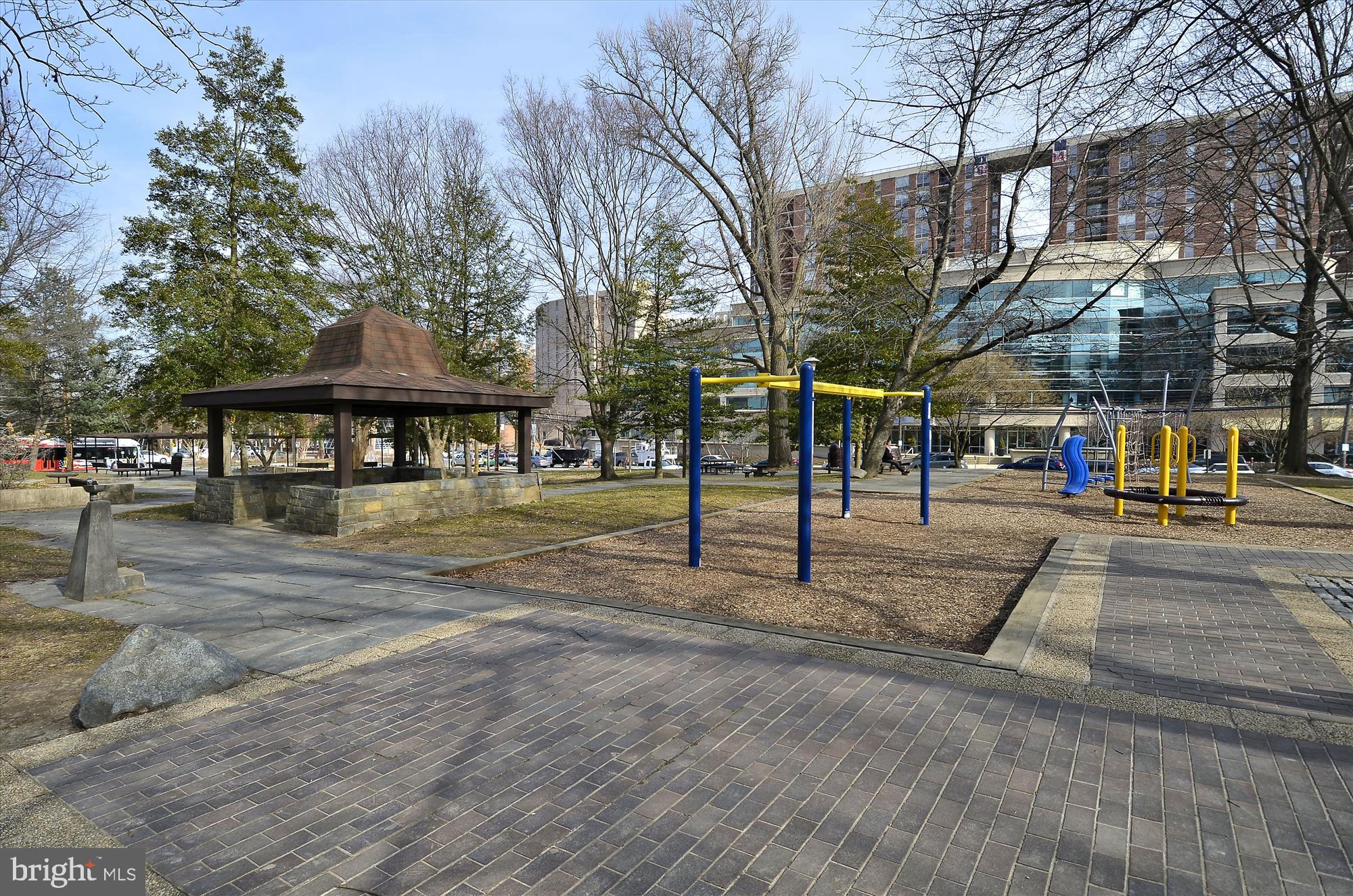 WOODSIDE PARK - Residential