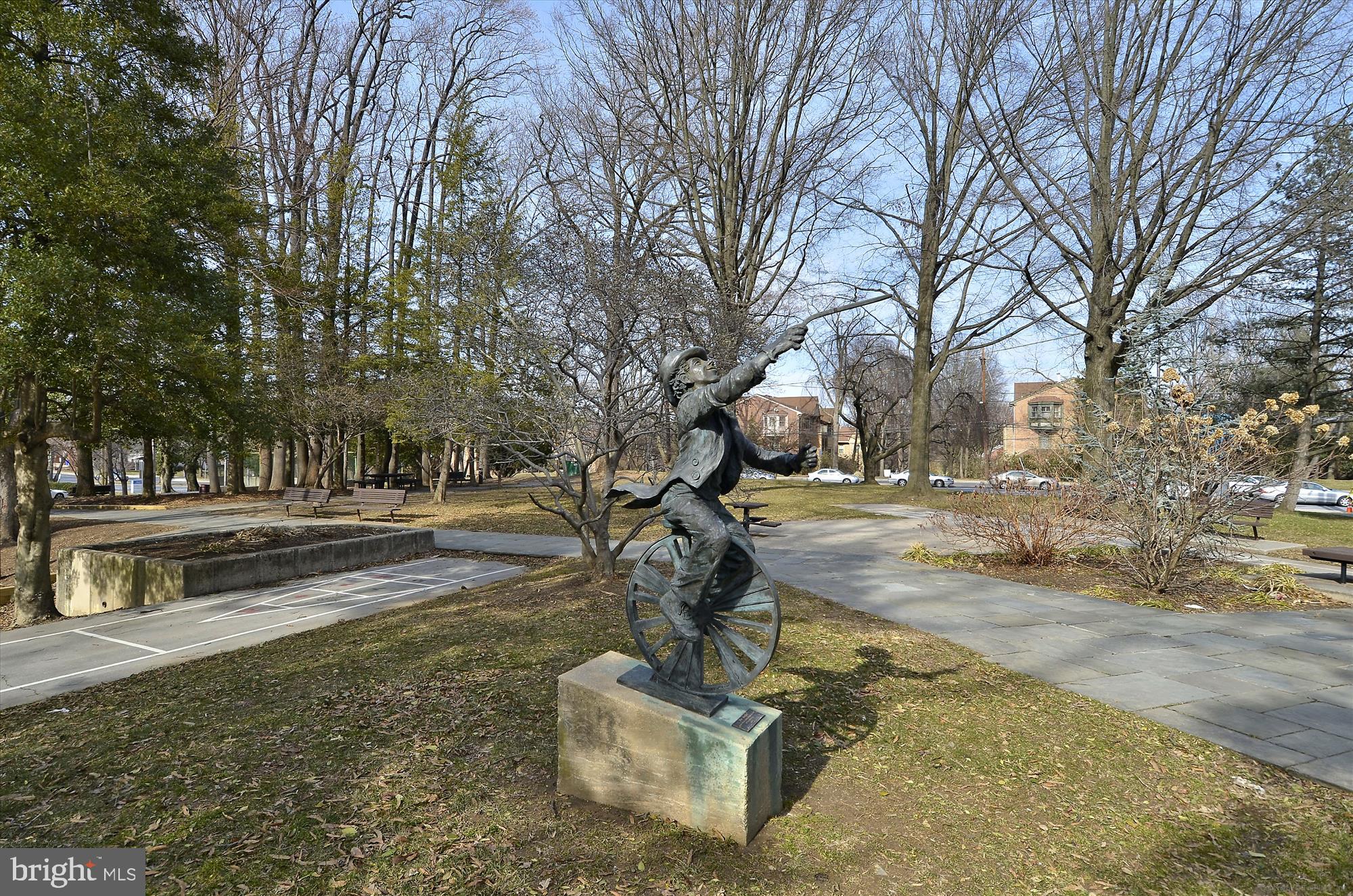 WOODSIDE PARK - Residential