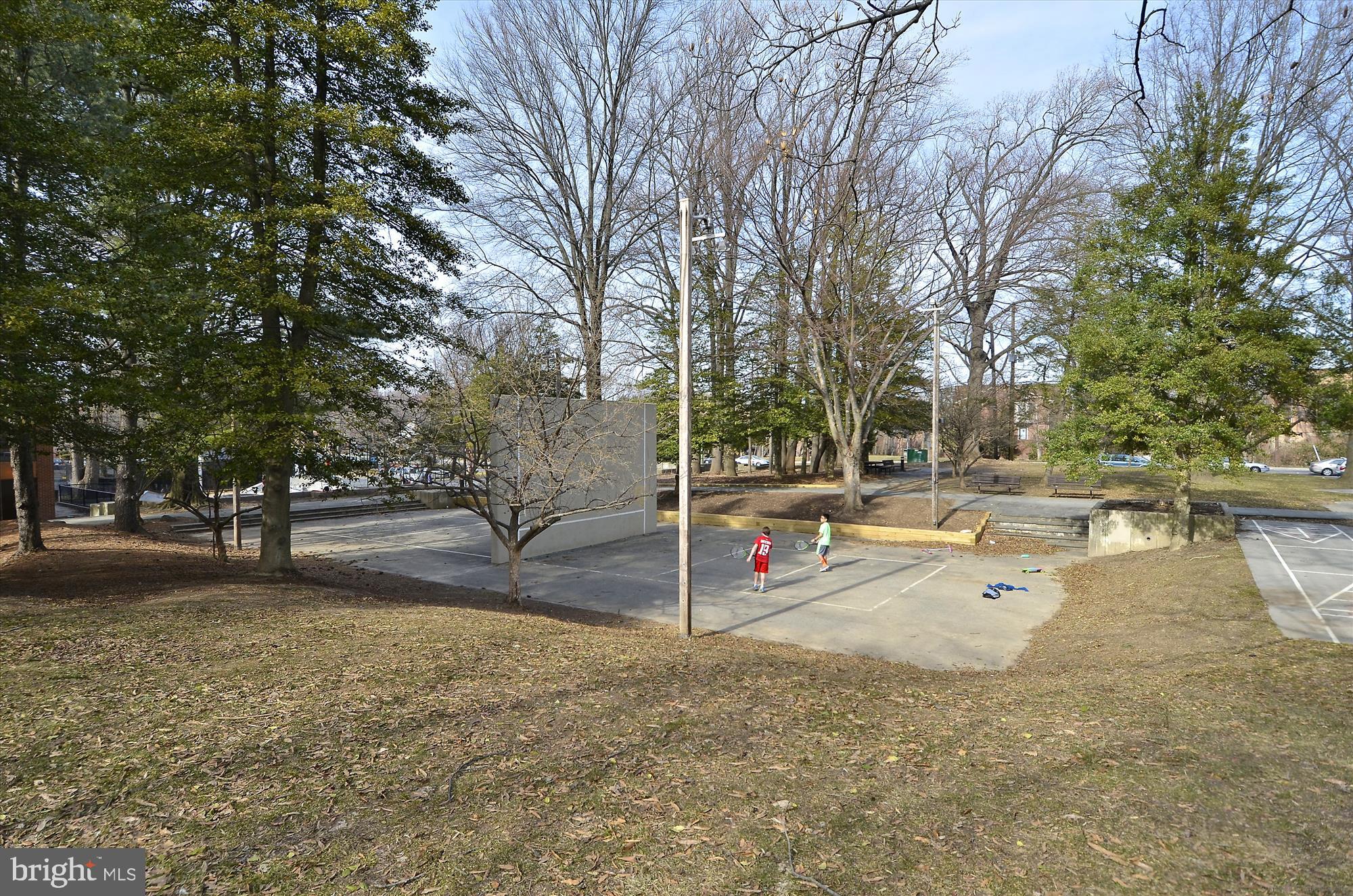 WOODSIDE PARK - Residential