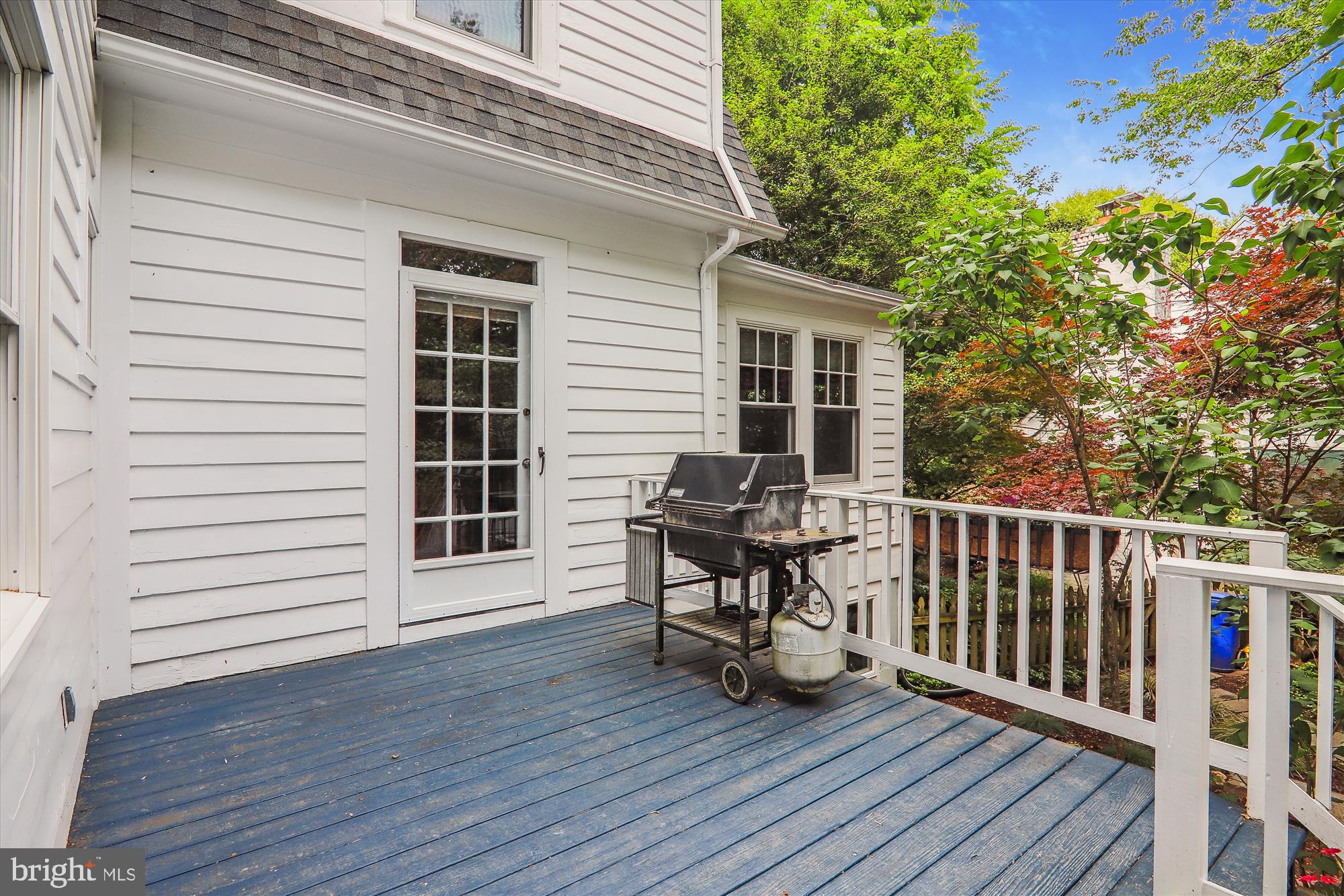 WOODSIDE PARK - Residential