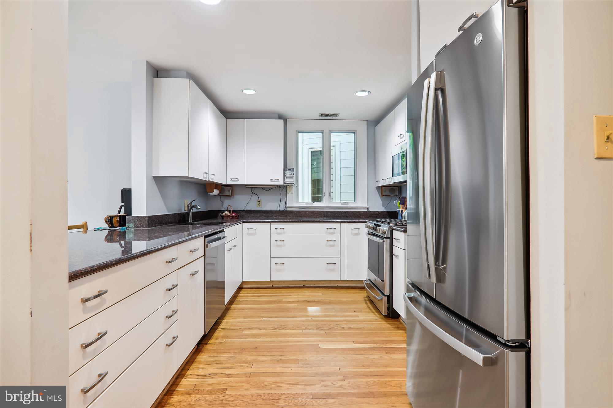 WOODSIDE PARK - Residential