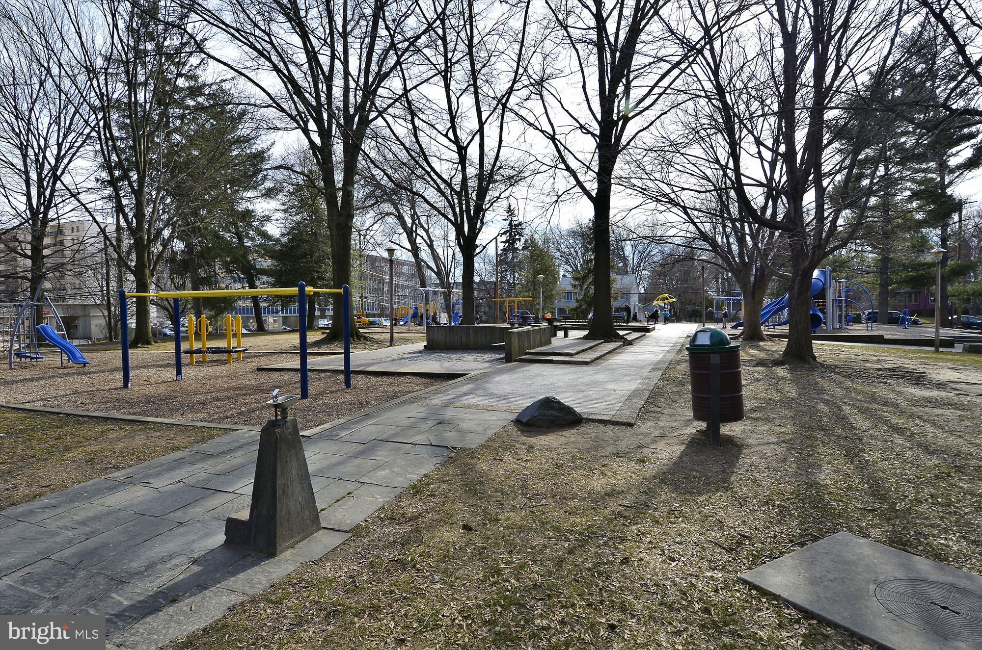 WOODSIDE PARK - Residential