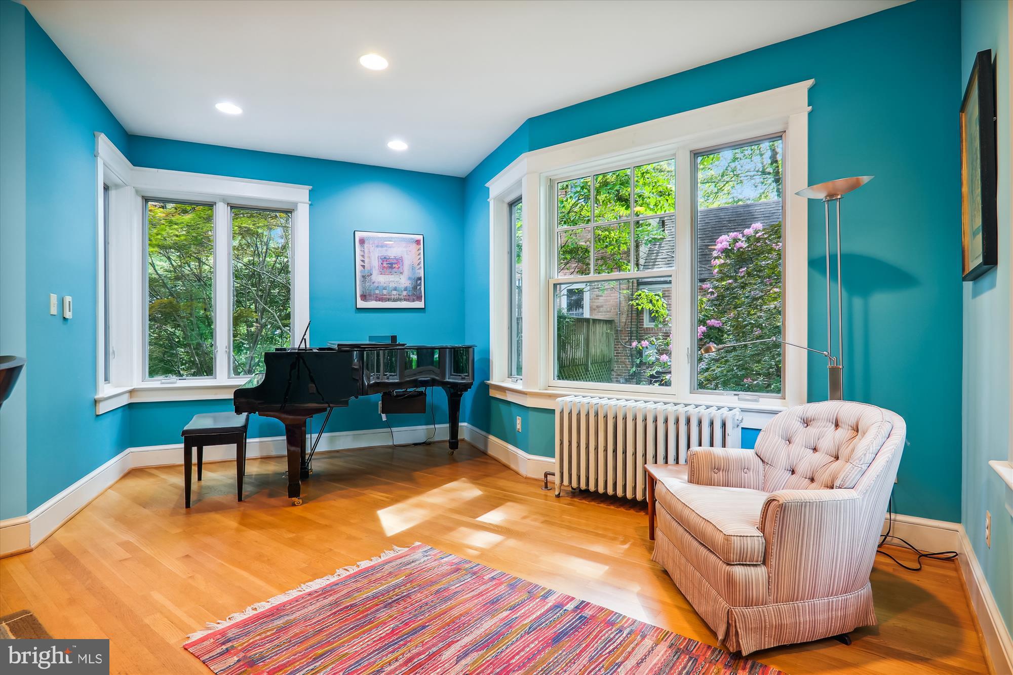 WOODSIDE PARK - Residential