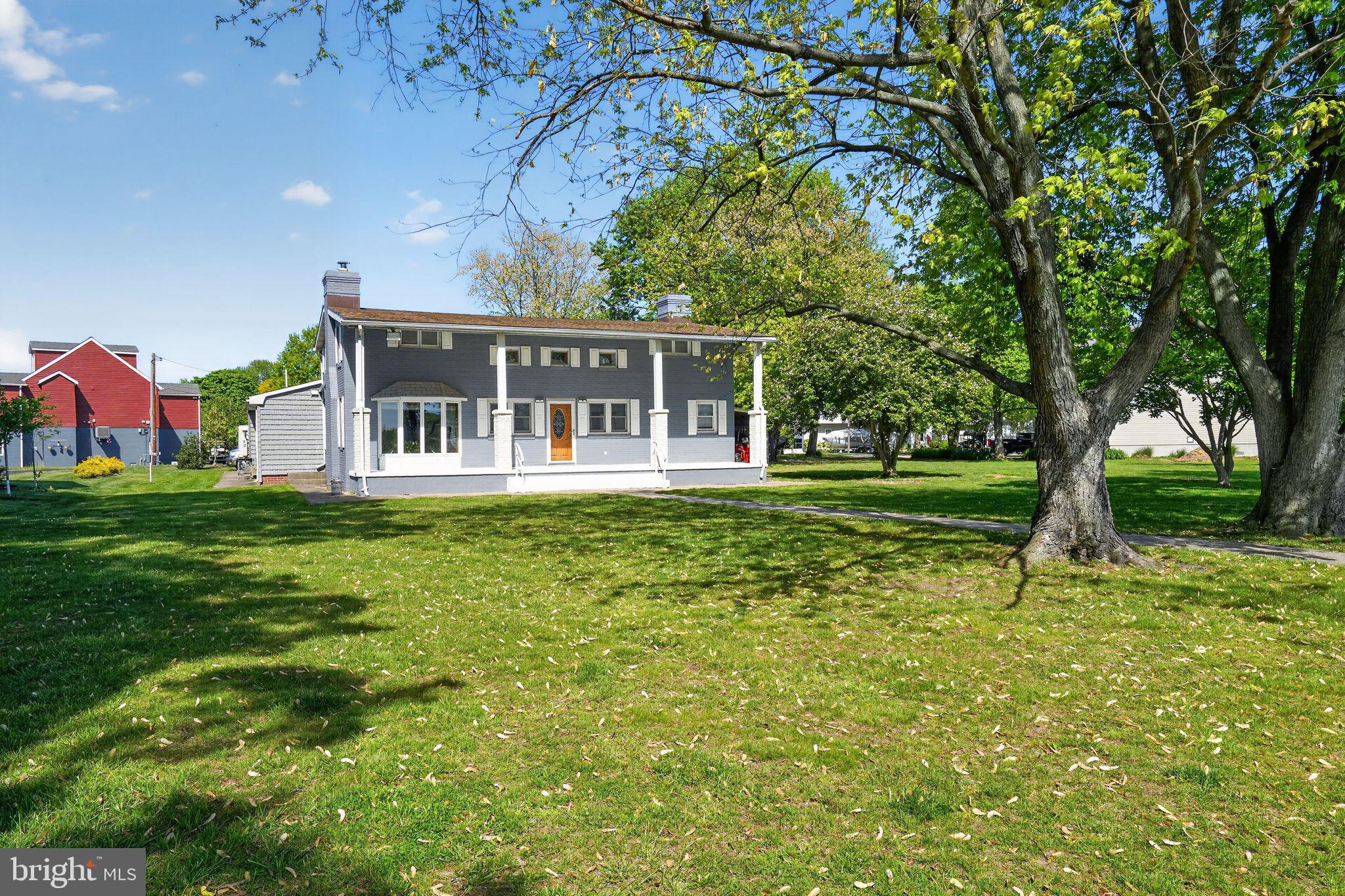 BOWLEYS QUARTERS - Residential