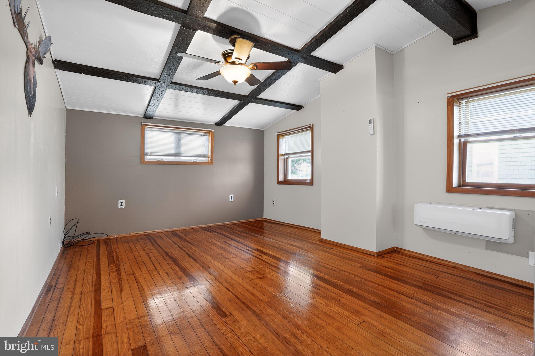 BOWLEYS QUARTERS - Residential