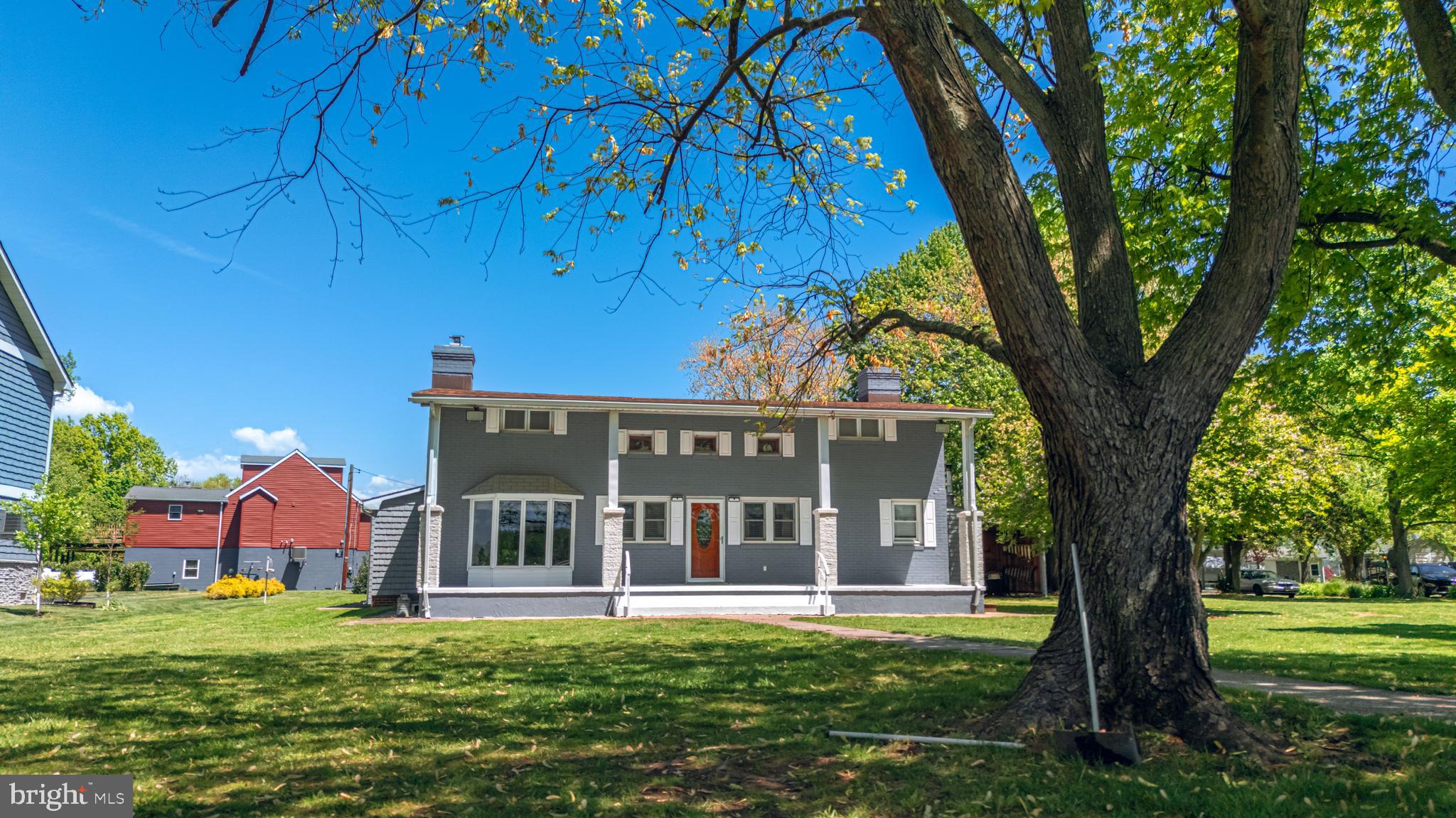 BOWLEYS QUARTERS - Residential