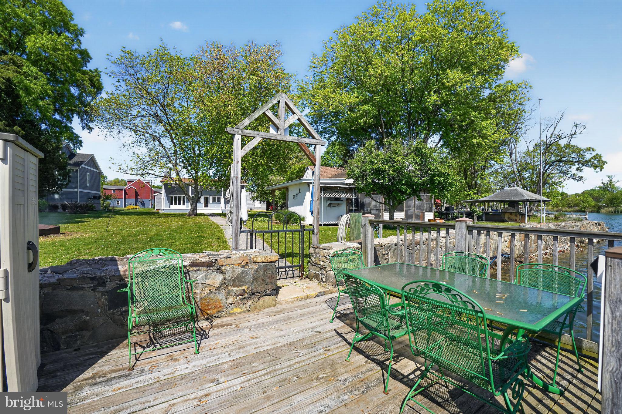 BOWLEYS QUARTERS - Residential