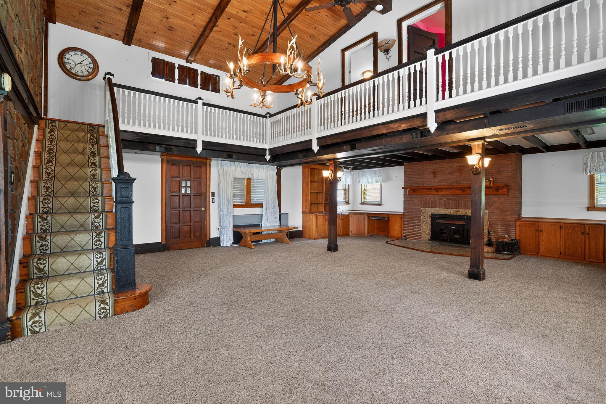 BOWLEYS QUARTERS - Residential