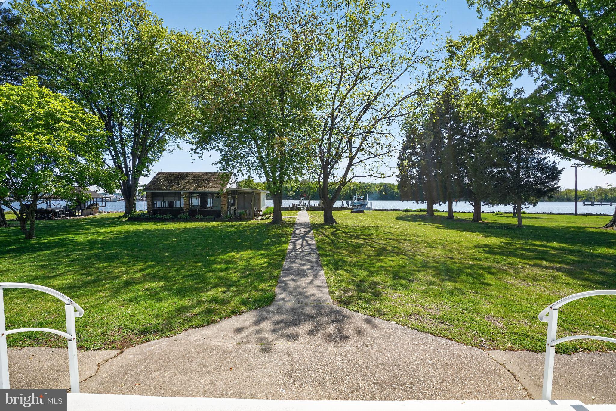 BOWLEYS QUARTERS - Residential