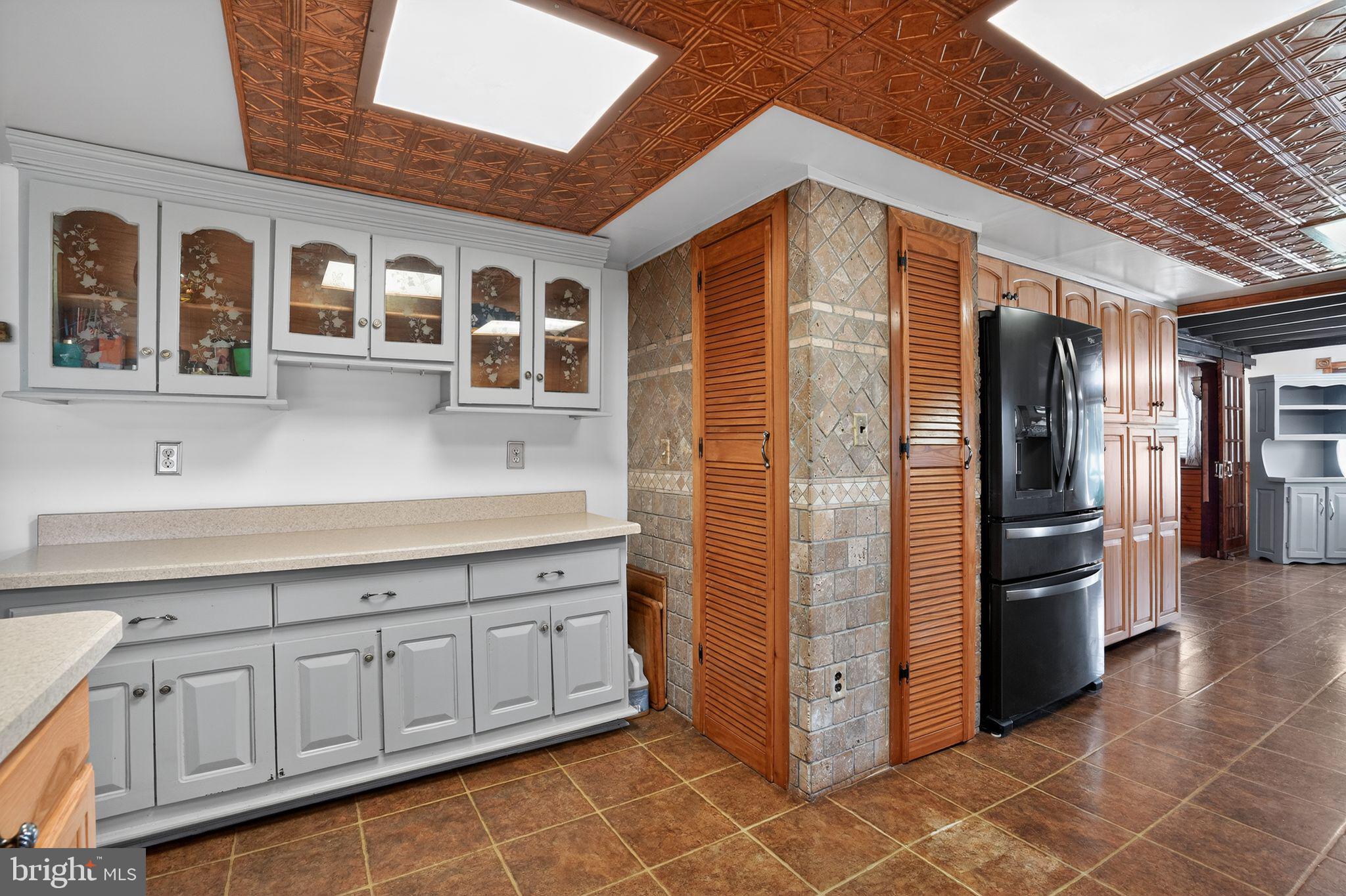 BOWLEYS QUARTERS - Residential