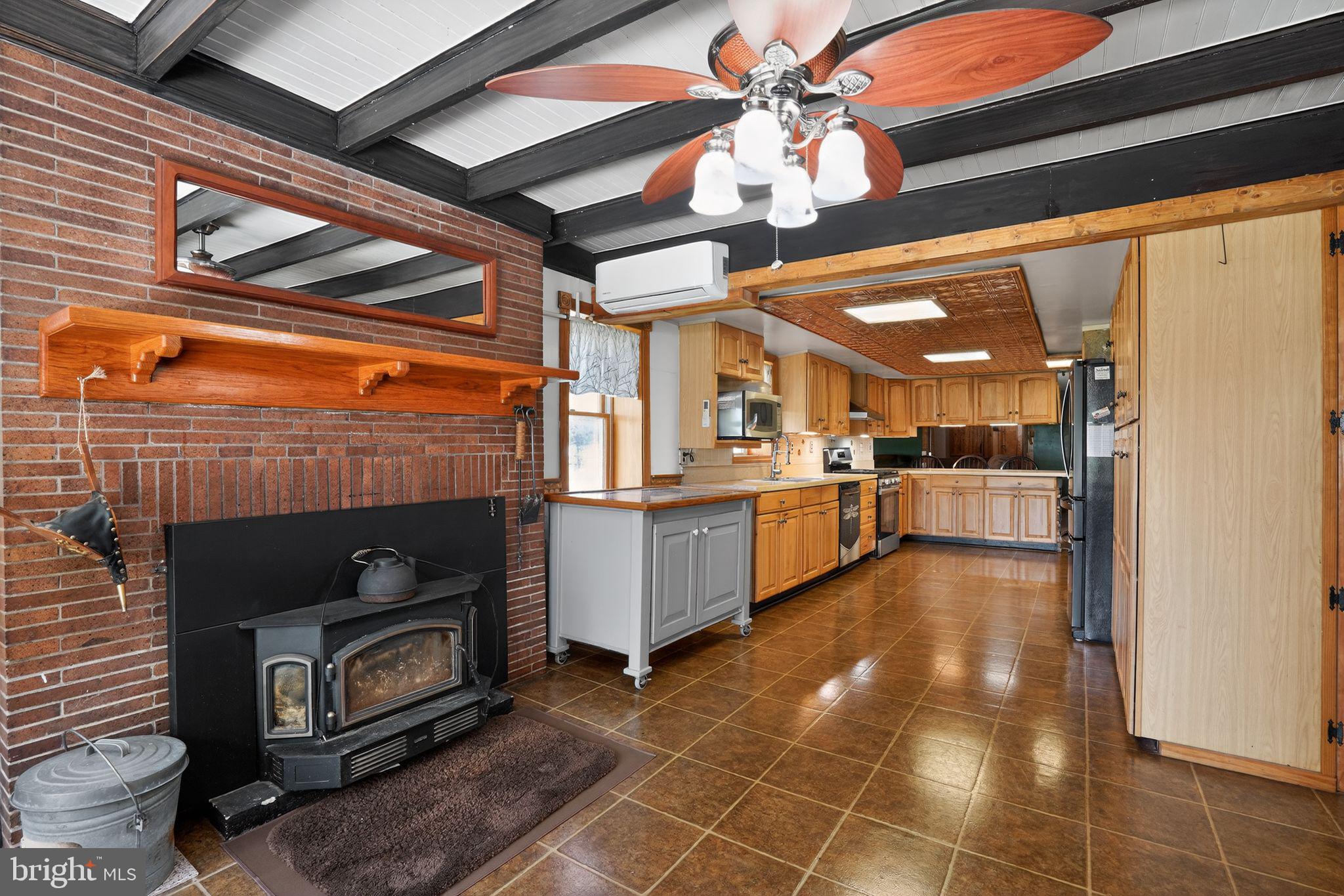 BOWLEYS QUARTERS - Residential