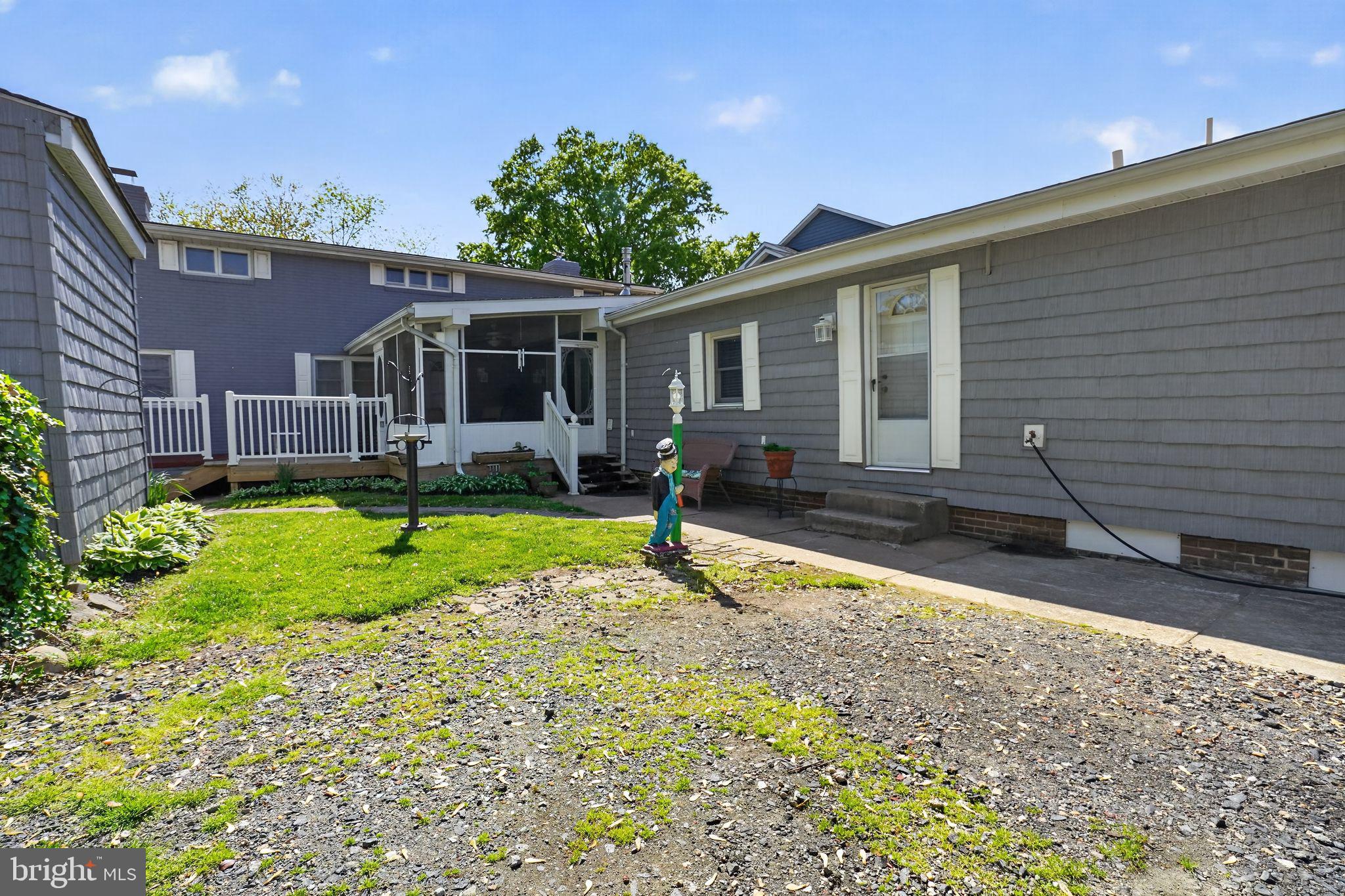 BOWLEYS QUARTERS - Residential