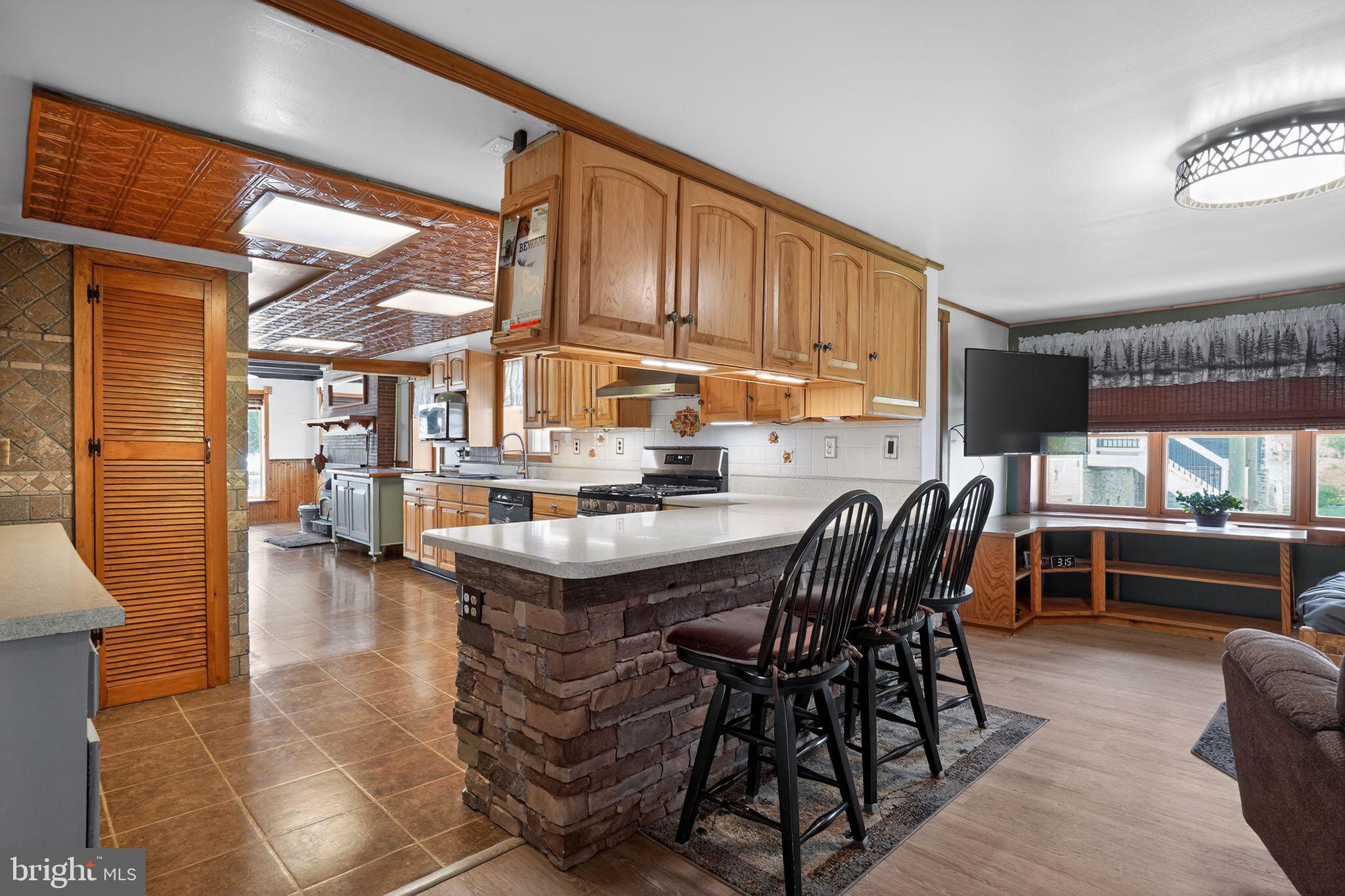 BOWLEYS QUARTERS - Residential