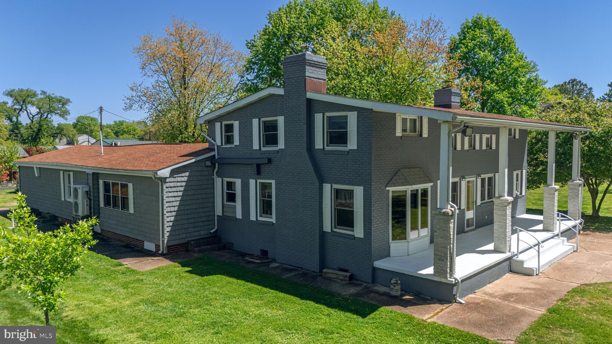 BOWLEYS QUARTERS - Residential