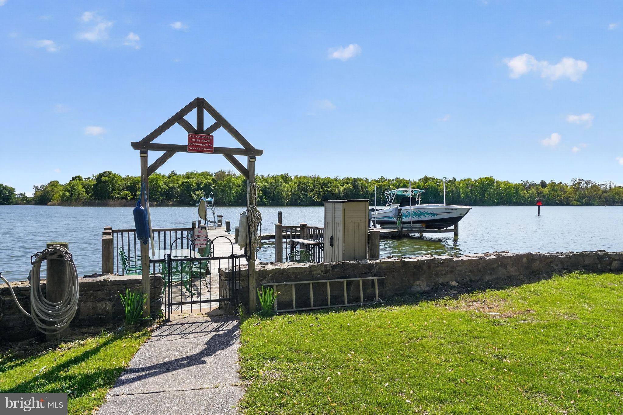 BOWLEYS QUARTERS - Residential