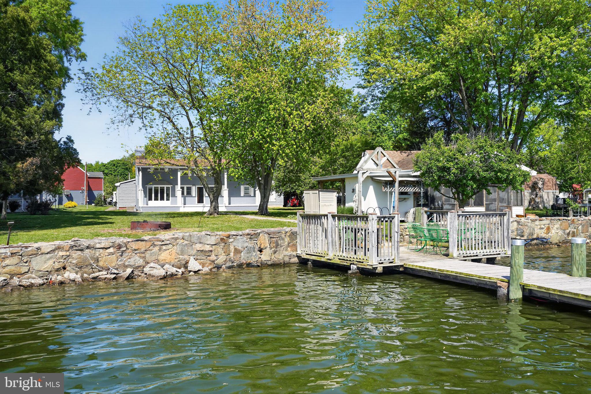 BOWLEYS QUARTERS - Residential