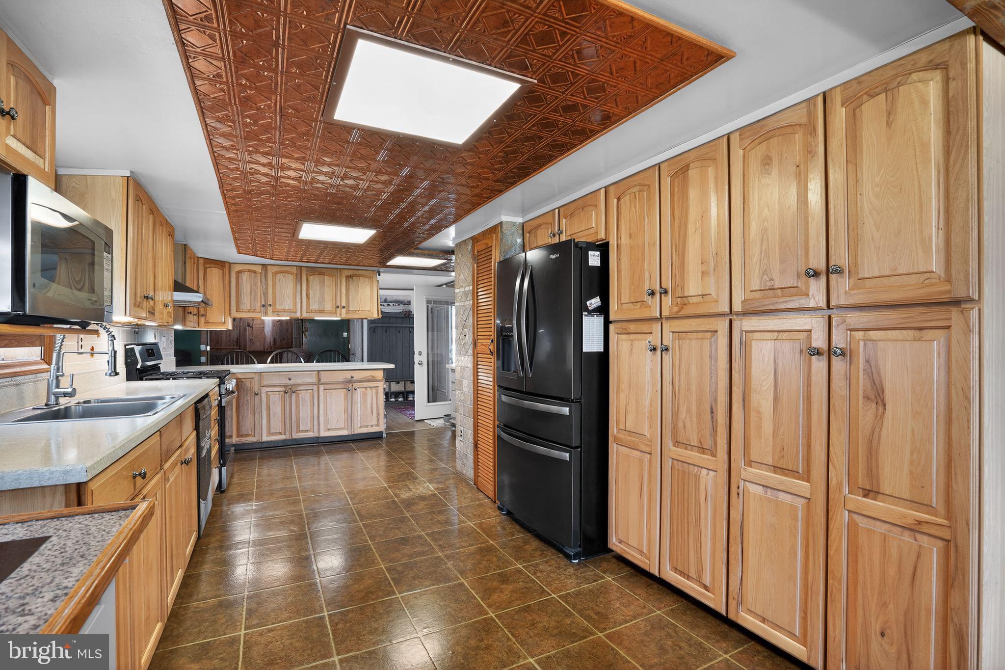 BOWLEYS QUARTERS - Residential