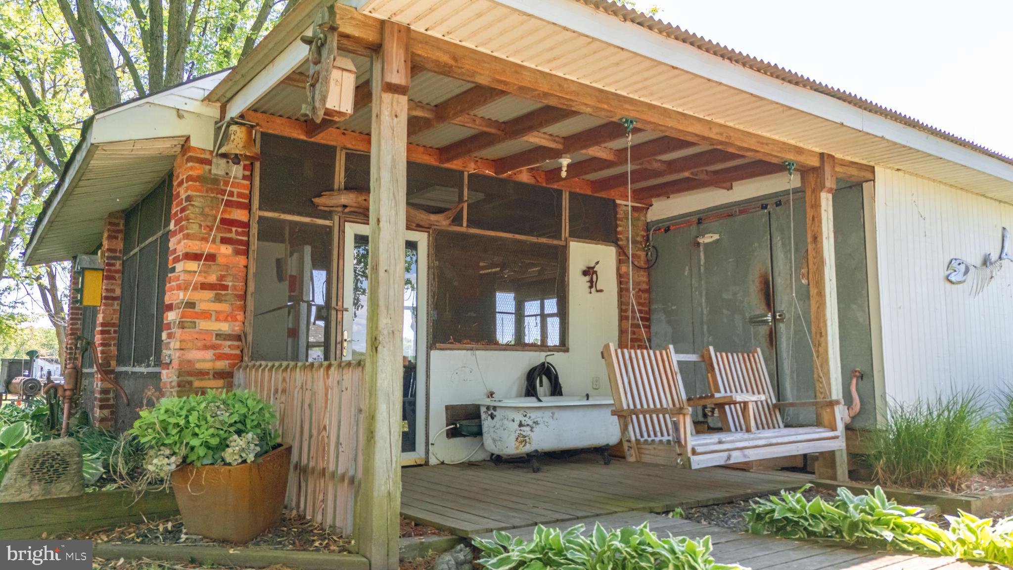 BOWLEYS QUARTERS - Residential