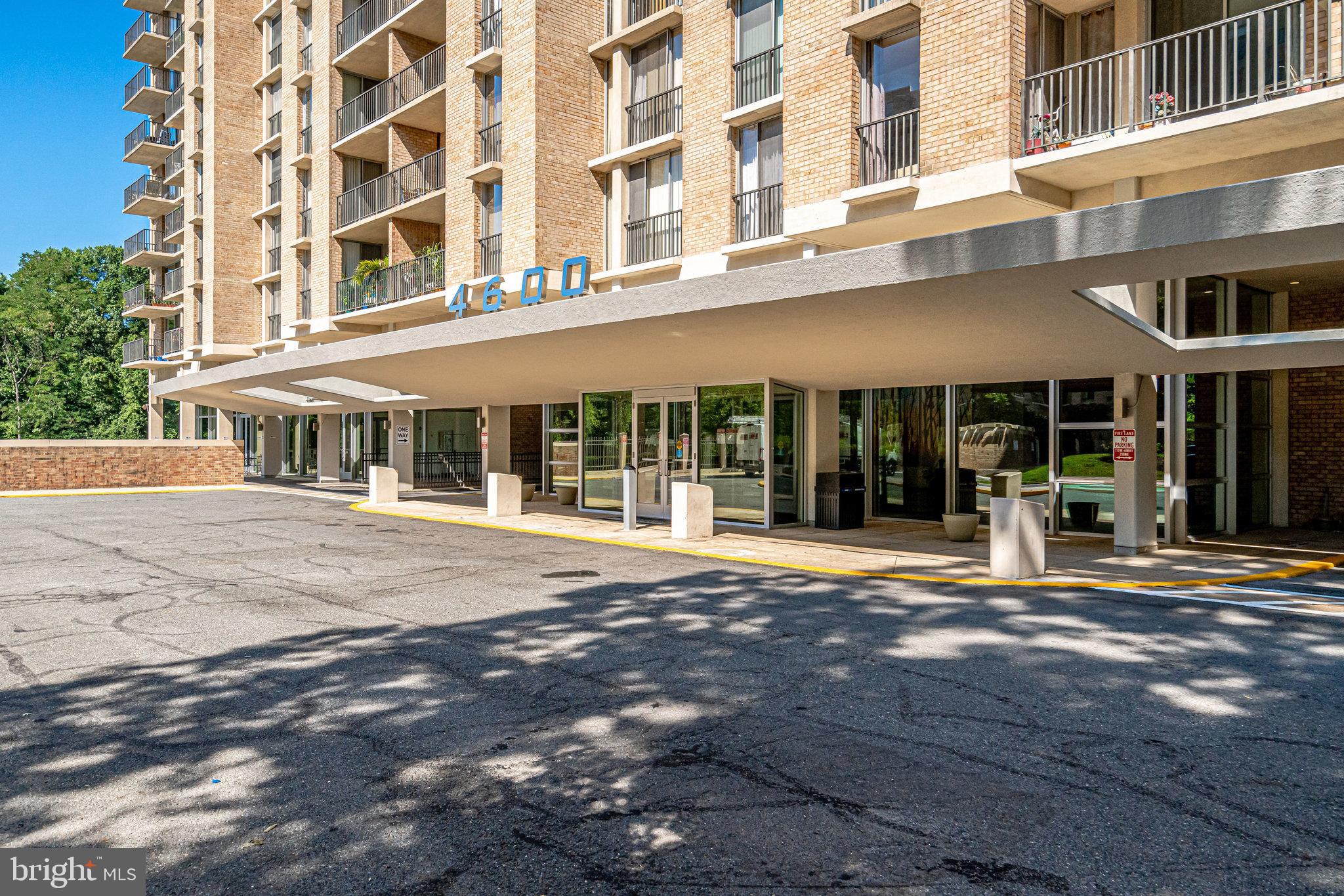 THE CARLTON - Residential