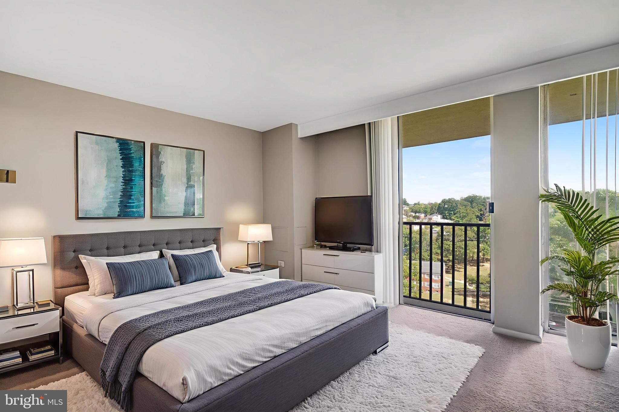 THE CARLTON - Residential