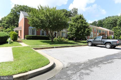 2 ISLAND RUN COURT CATONSVILLE MD 21228