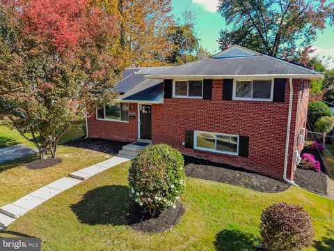 Photo of 10309 Conover Drive, SILVER SPRING, MD 20902 (MLS # MDMC2196312) Photo of 10309 Conover Drive, SILVER SPRING, MD 20902 (MLS # MDMC2196312)