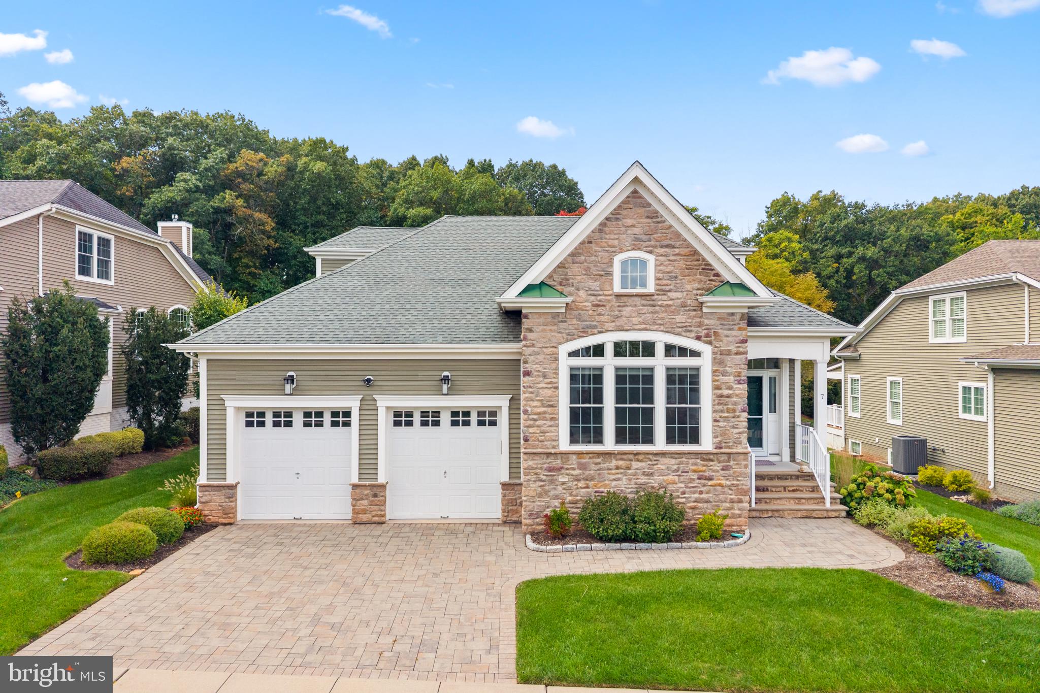 7 PORTLAND DRIVE