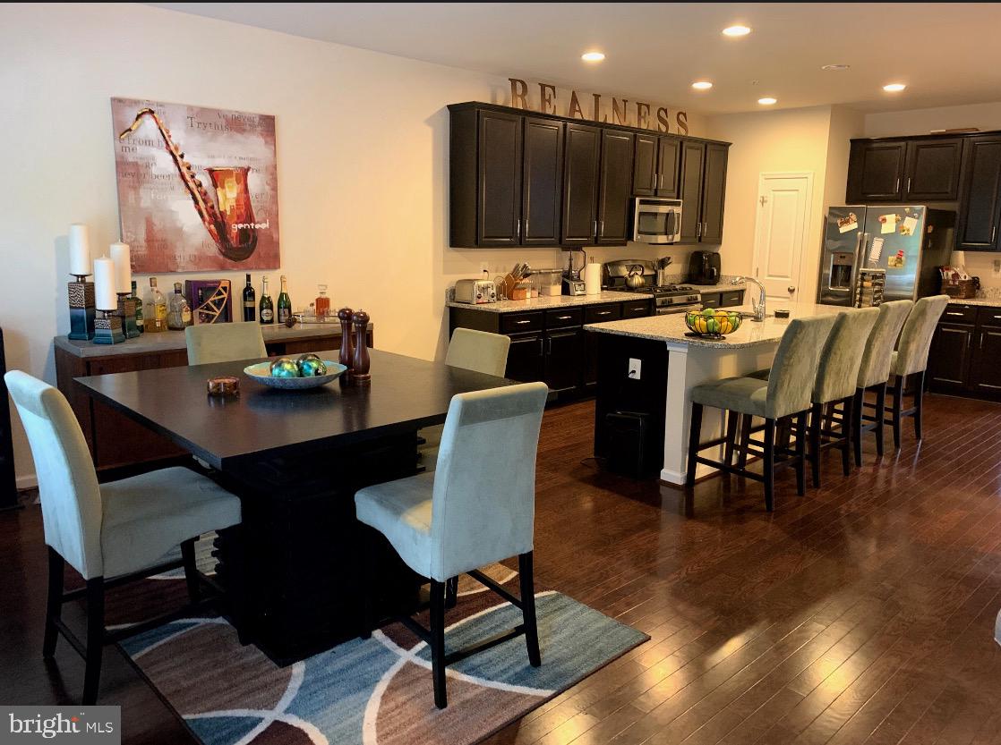 TANYARD COVE NORTH - Residential Lease