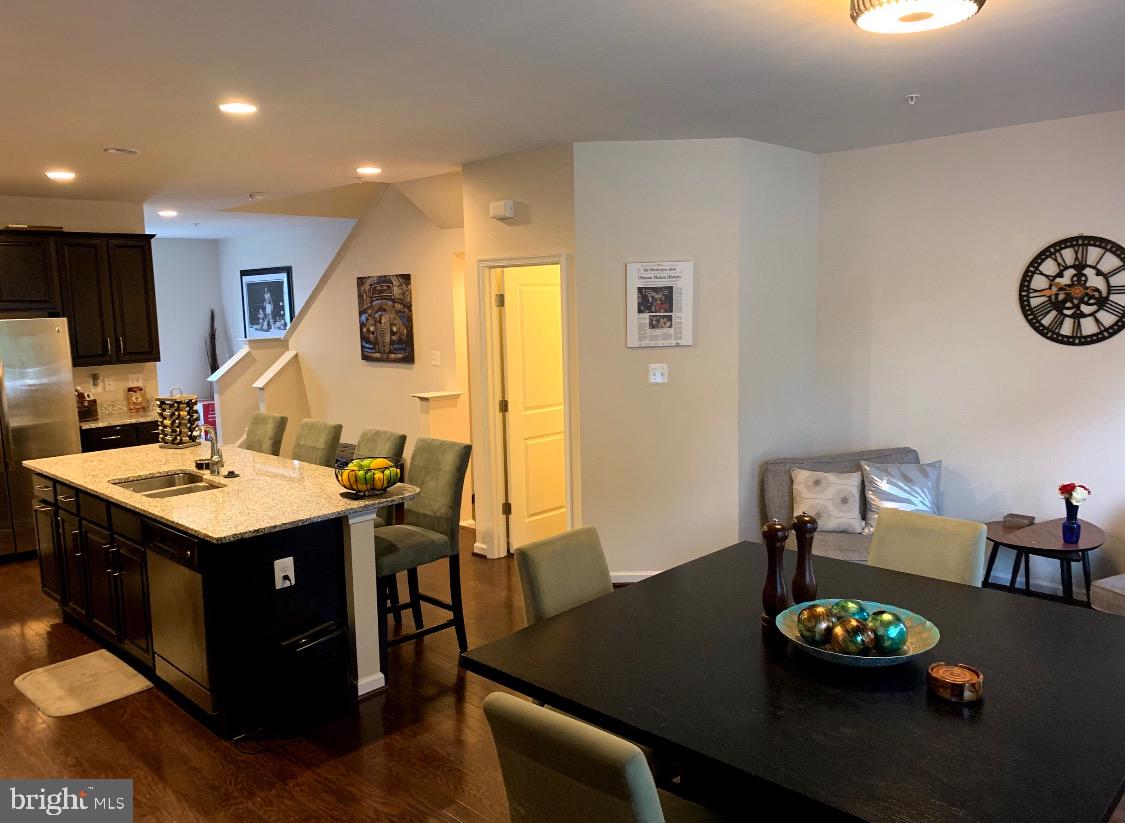 TANYARD COVE NORTH - Residential Lease