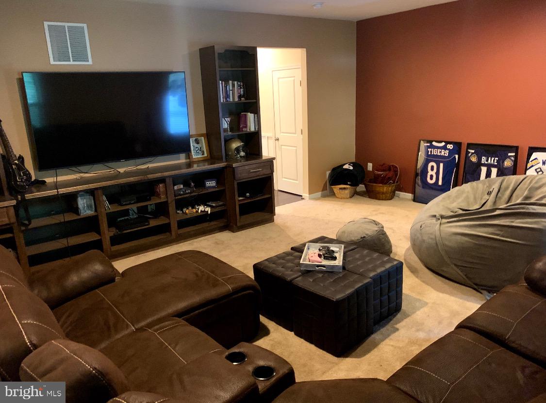 TANYARD COVE NORTH - Residential Lease