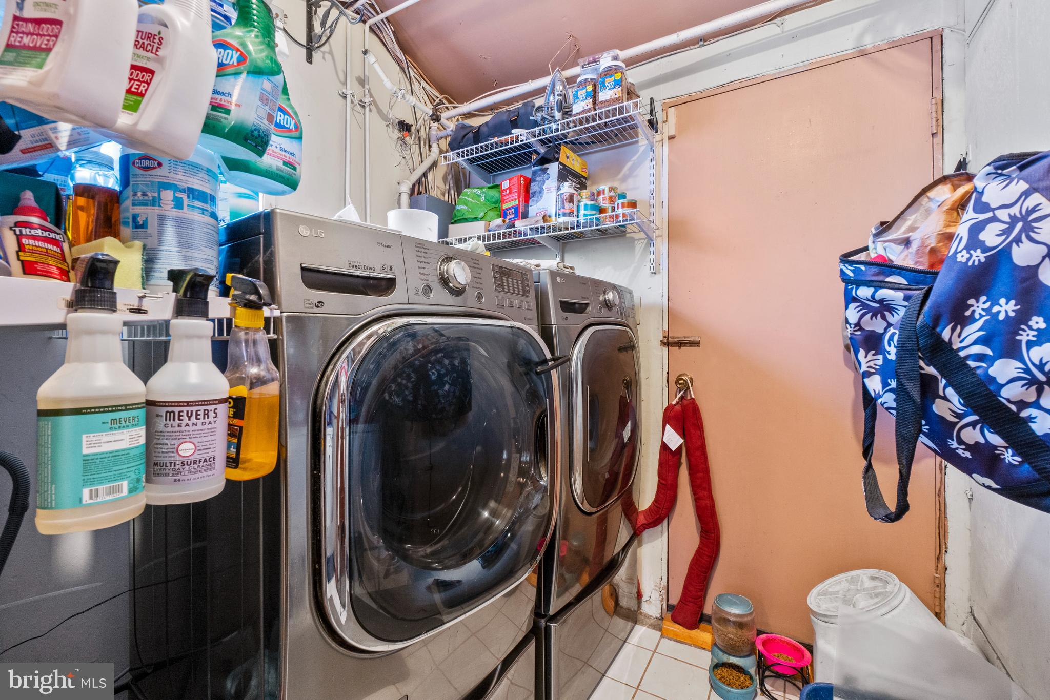 COUNTRY CLUB ESTATES - Residential