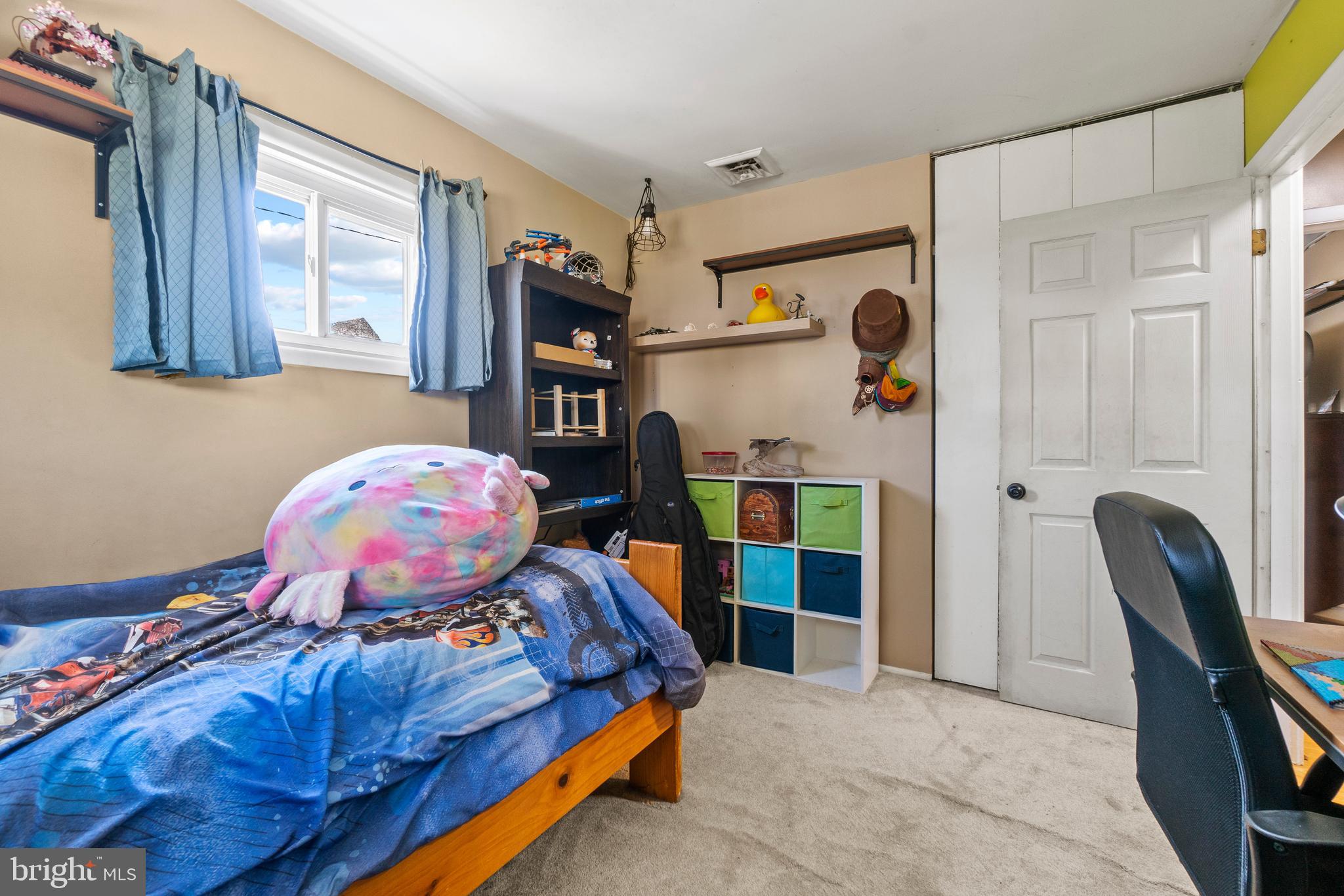 COUNTRY CLUB ESTATES - Residential