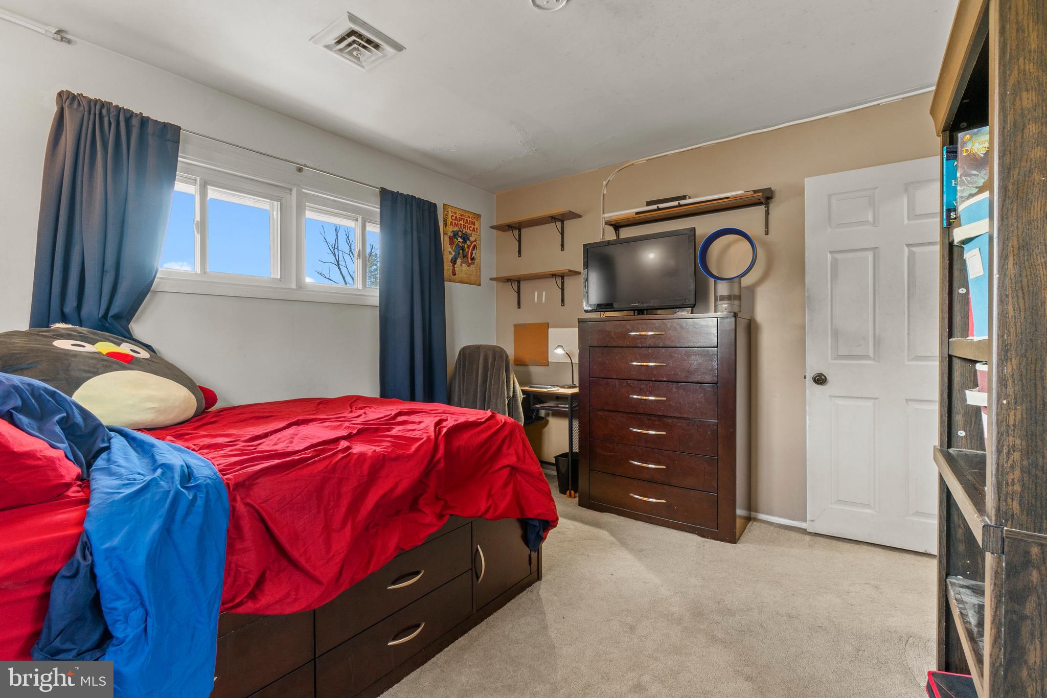 COUNTRY CLUB ESTATES - Residential